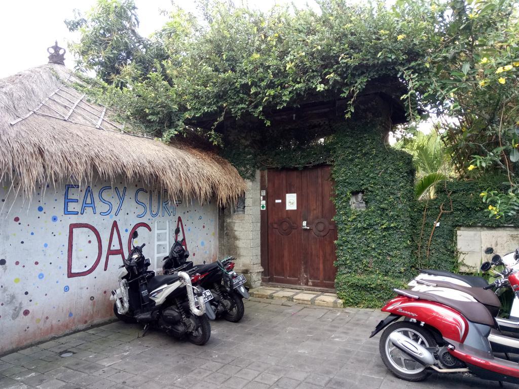 Easy Surf Dacha Hotel Canggu Exterior foto